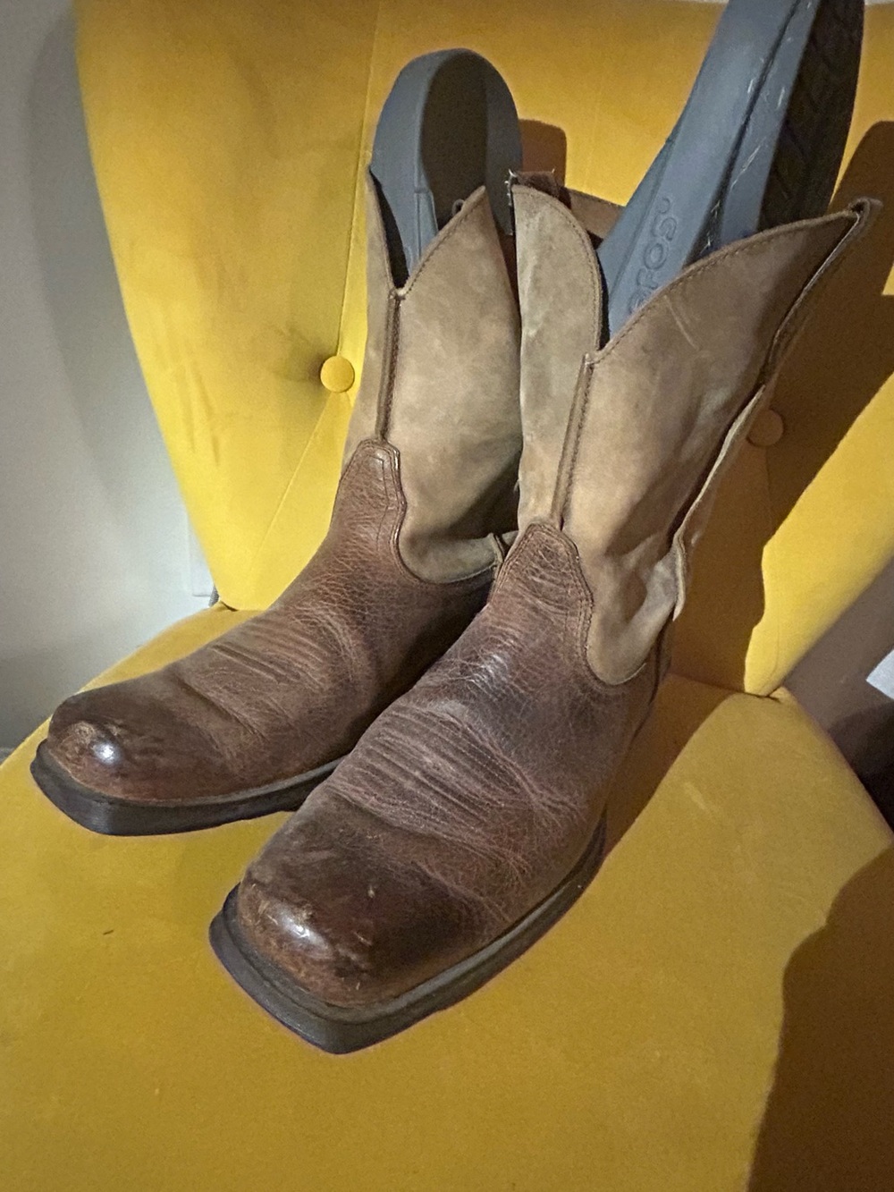 Ariat Brown Leather Cowboy Boots with Tan Suede Shaft
